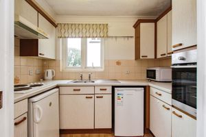 KITCHEN- click for photo gallery